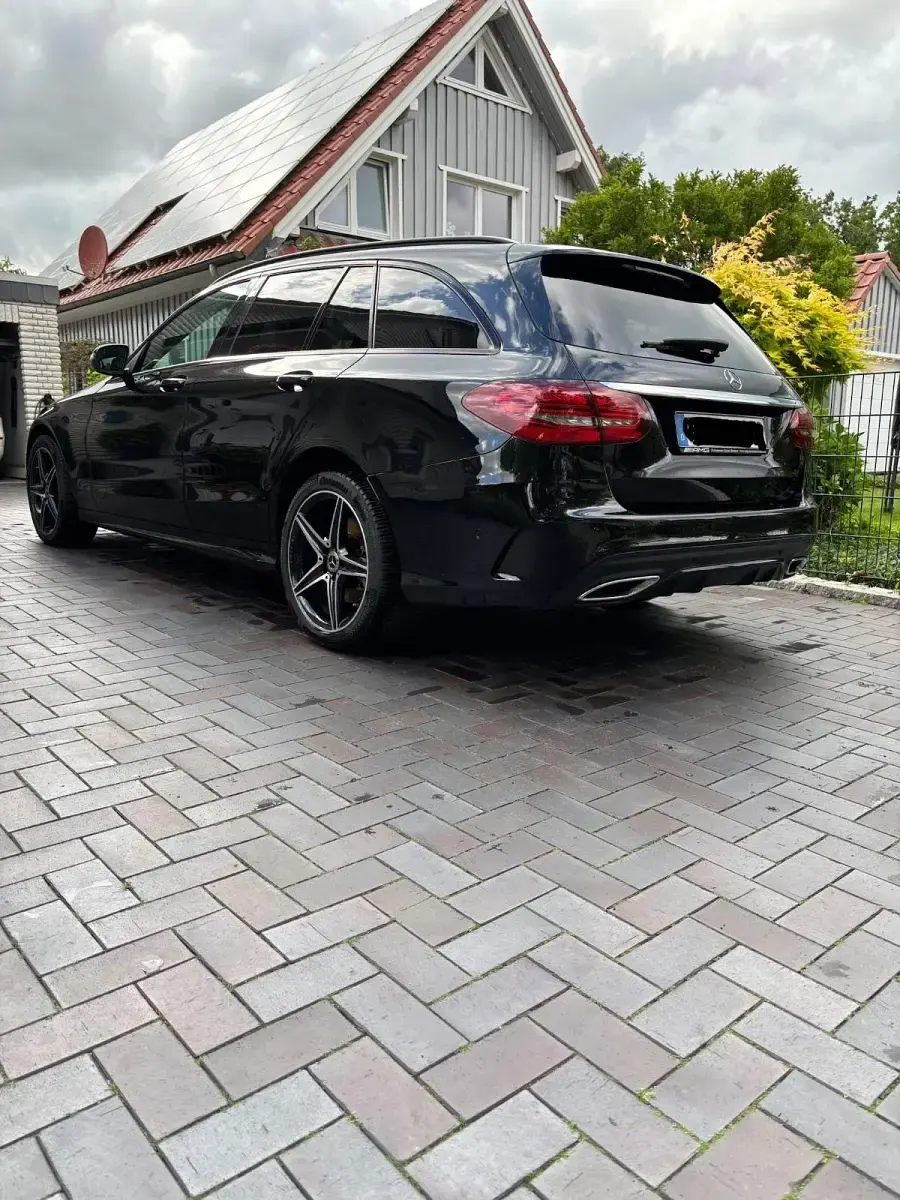 Gebraucht Mercedes C220 194 PS (142 kW) 2020 Schwarz Kombi