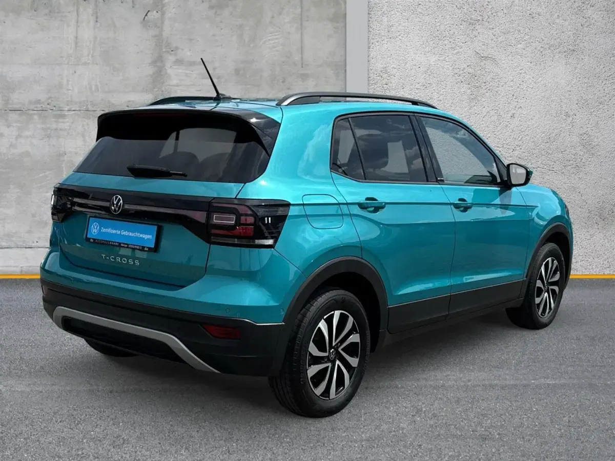 Gebraucht VW T-Cross Active 150 PS (110 kW) 2022 Blau SUV