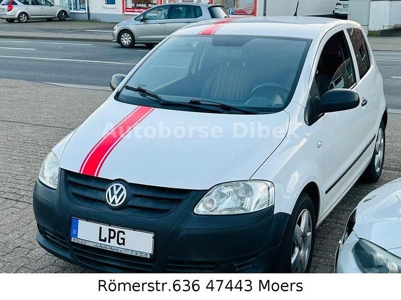 Gebraucht VW Fox 60 PS (44 kW) 2011 Weiß Kleinwagen