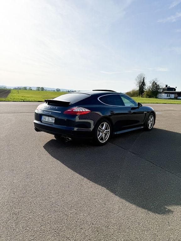 Gebraucht Porsche Panamera 4S 400 PS (294 kW) 2011 Blau Limousine