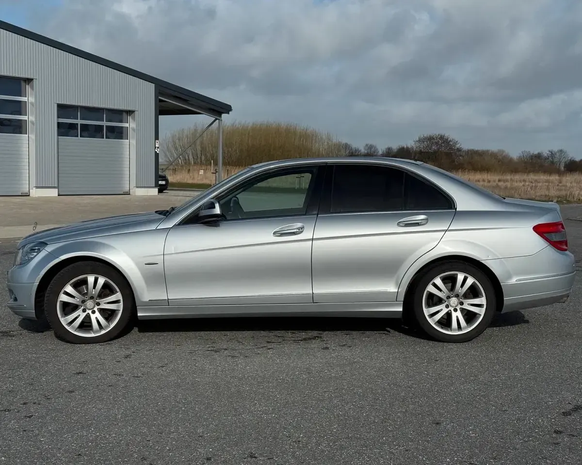 Gebraucht Mercedes C180 Avantgarde 156 PS (114 kW) 2007 Silber Limousine