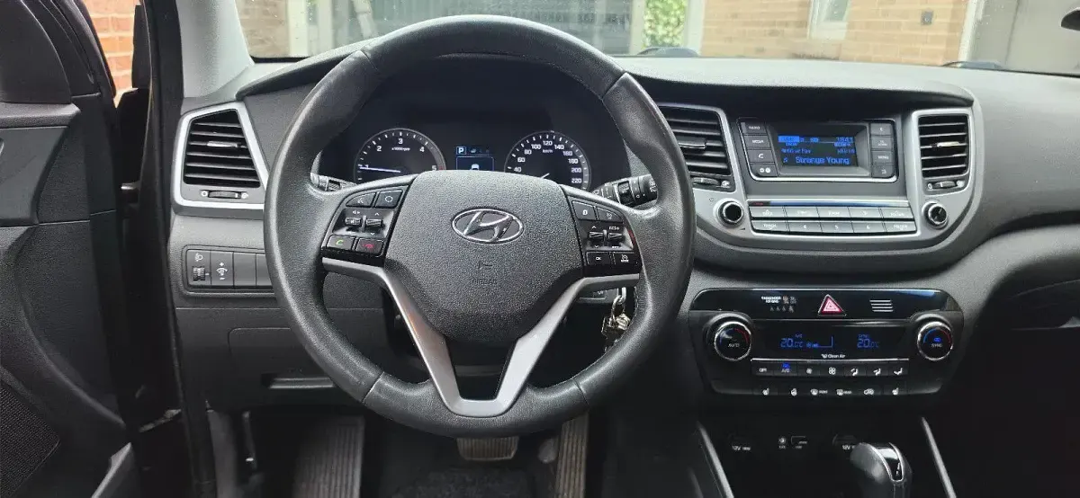 Gebraucht Hyundai Tucson 141 PS (103 kW) 2017 Grau SUV