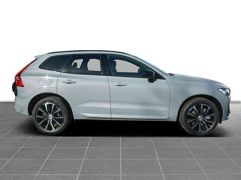 Gebraucht Volvo XC60 Plus 197 PS (144 kW) 2024 Vapour grey SUV