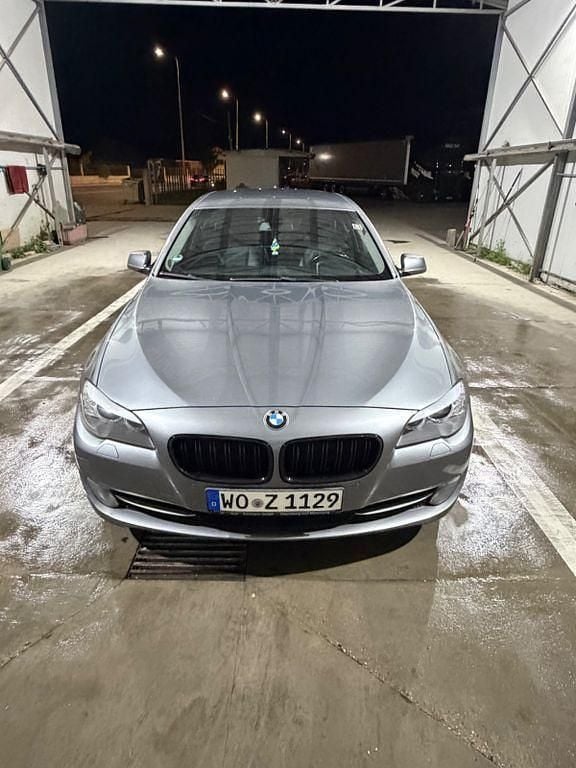 Second-hand BMW 523 204 CP (150 kW) 2010 Argintiu Berlinǎ