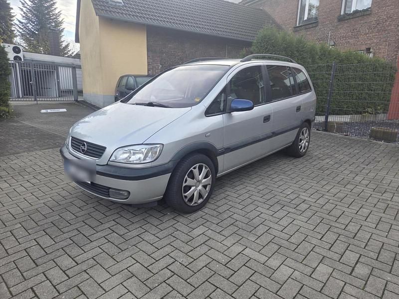 Grau Gebraucht 2001 Opel Zafira Van / Kleinbus | 1.200 € (Guter Preis) - Bild 1/4