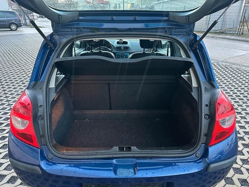 Gebraucht Renault Clio II 101 PS (74 kW) 2007 Blau Kleinwagen