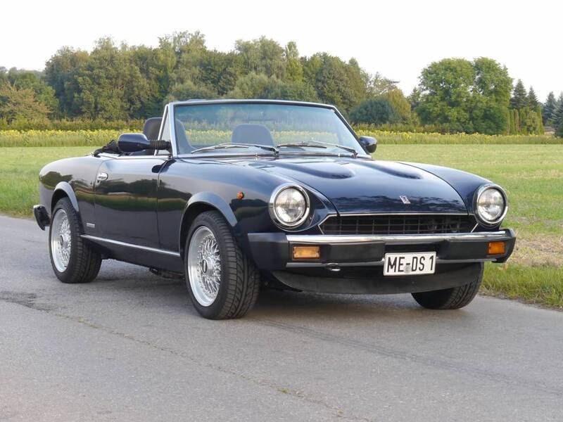 Nachtblau Gebraucht 1985 Fiat 124 Cabrio | 33.500 € - Bild 1/4