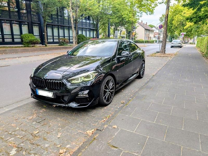 Schwarz Gebraucht 2021 BMW 218 M Sport Coupé | 26.000 € (Fairer Preis) - Bild 1/4