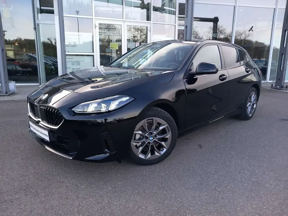 Gebraucht BMW 120 Sport Line 156 PS (114 kW) 2024 Schwarz ii Kleinwagen