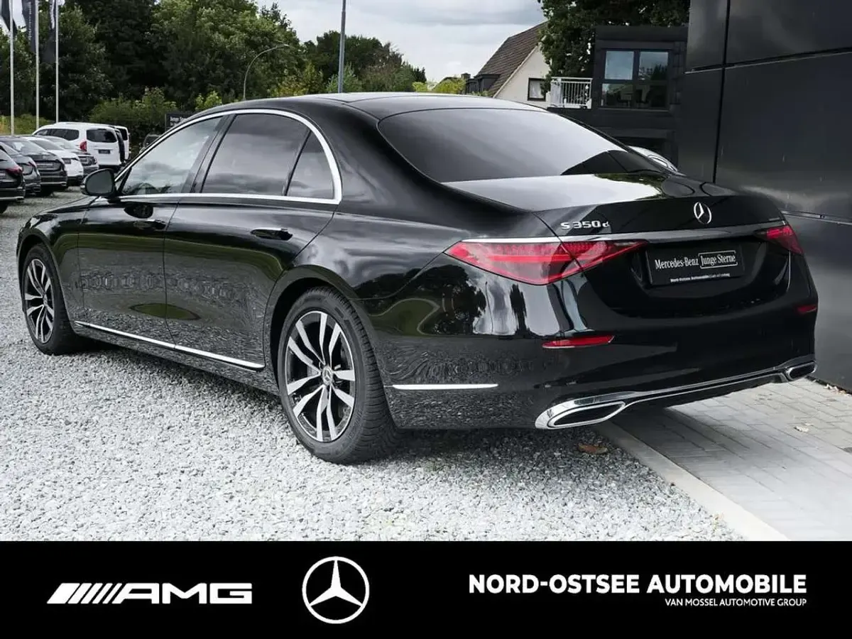 Gebraucht Mercedes S350 313 PS (230 kW) 2025 Metalliclack obsidianschwarz Limousine