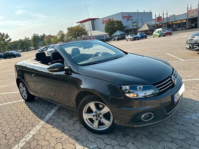 Braun Gebraucht 2013 VW Eos Cabrio | 8.300 € (Superpreis) - Bild 1/4