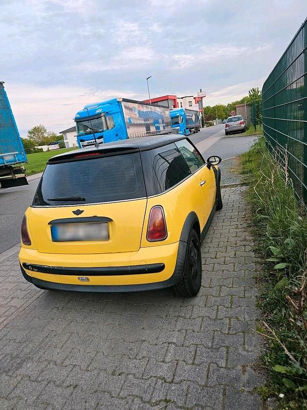 Usata Mini Cooper 75 CV (55 kW) 2003 Giallo Utilitaria