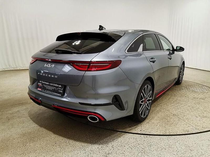 Gebraucht Kia ProCeed GT 204 PS (150 kW) 2023 Lunarsilber met. Kombi