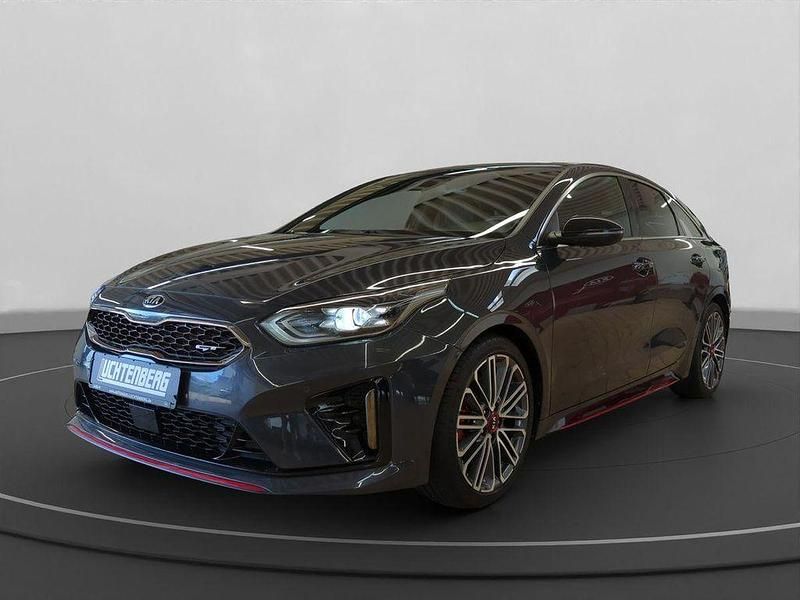 Grau Gebraucht 2020 Kia ProCeed Kleinwagen | 20.390 € (Guter Preis) - Bild 1/4
