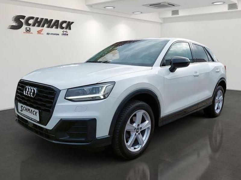 Weiß Gebraucht 2020 Audi Q2 Sport SUV | 20.990 € (Guter Preis) - Bild 1/4