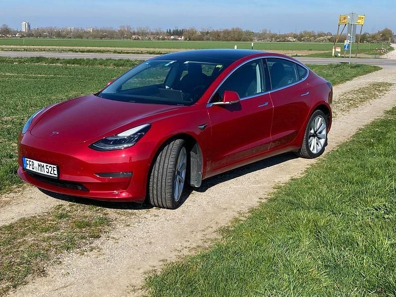Gebraucht Tesla Model 3 324 kW (441 PS) 2019 Rot Limousine