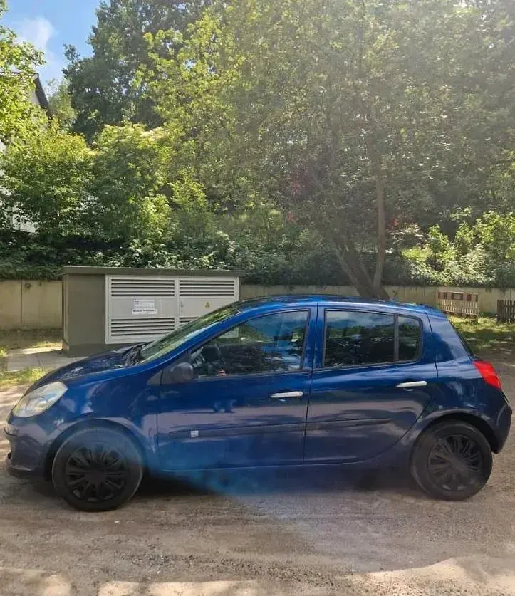 Gebraucht Renault Clio III 101 PS (74 kW) 2008 Blau Kleinwagen