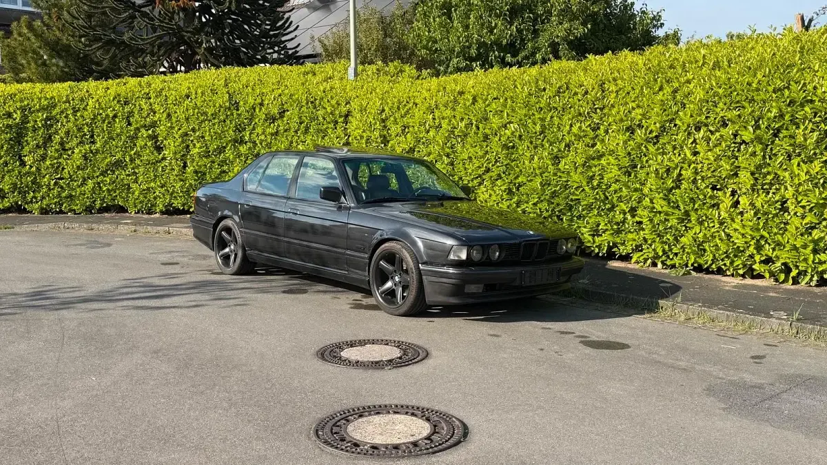 Gebraucht BMW 735 211 PS (155 kW) 1988 Schwarz Limousine