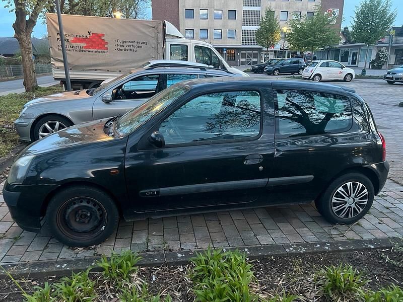 Second-hand Renault Clio II 2003 Negru Hatchback