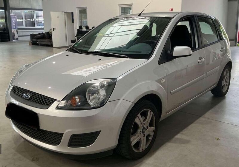 Silber Gebraucht 2008 Ford Fiesta Style Kleinwagen | 4.790 € (Teuer) - Bild 1/4
