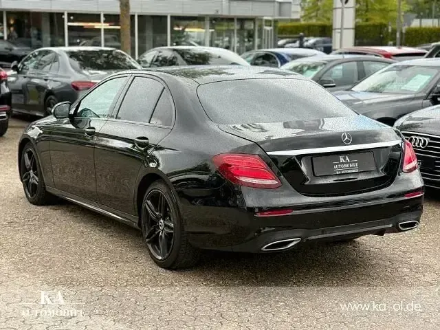 Gebraucht Mercedes E300 AMG line 245 PS (180 kW) 2019 Schwarz Limousine