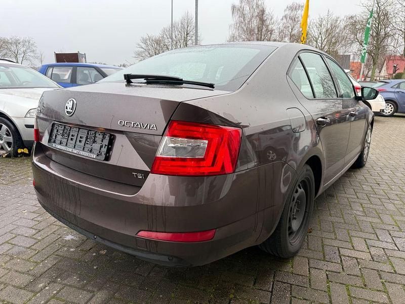 Gebraucht Skoda Octavia Ambition 105 PS (77 kW) 2013 Braun Limousine