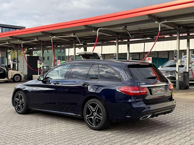 Gebraucht Mercedes C200 AMG line 184 PS (135 kW) 2021 Blau Limousine