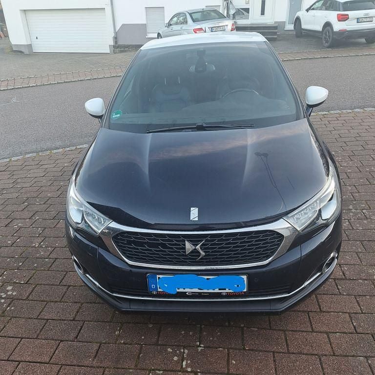 Blau Gebraucht 2016 Citroën DS4 Kleinwagen | 8.200 € (Guter Preis) - Bild 1/4