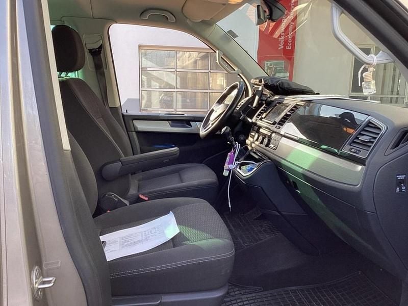 Second-hand VW Multivan Comfortline 150 CP (110 kW) 2016 Bej Monovolum
