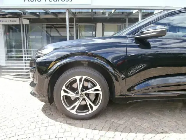 Gebraucht Audi Q6 e-tron Performance 225 kW (306 PS) 2025 Schwarz SUV