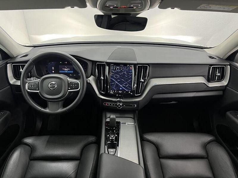 Gebraucht Volvo XC60 197 PS (144 kW) 2023 Crystal white (metallic) SUV