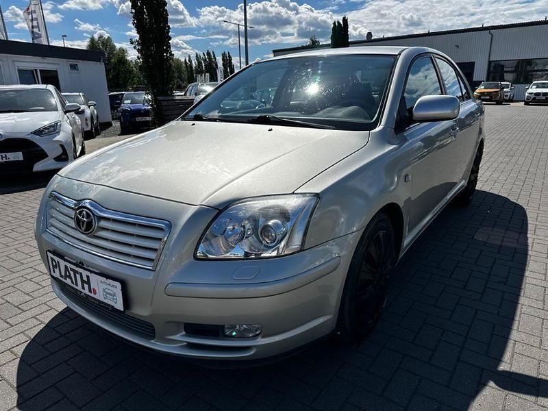 Gebraucht Toyota Avensis Sol 129 PS (94 kW) 2004 Silber Kleinwagen