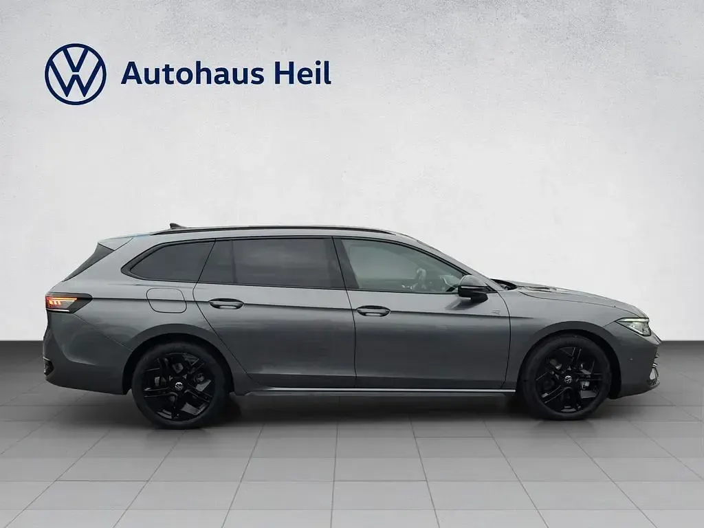 Neu VW Passat R-line 193 PS (141 kW) 2026 Grau Kombi