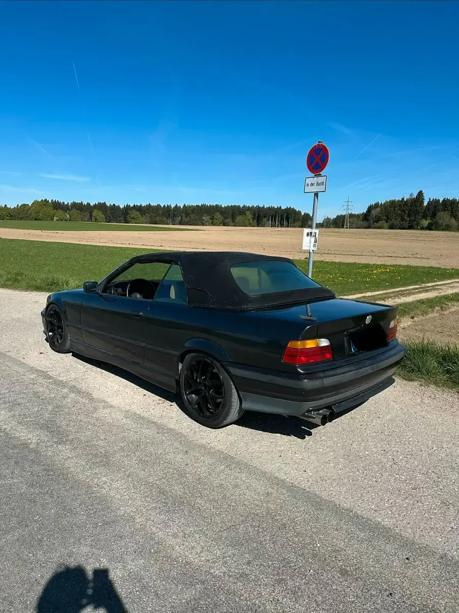 Gebraucht BMW 320 Cabriolet 150 PS (110 kW) 1994 Schwarz Cabrio