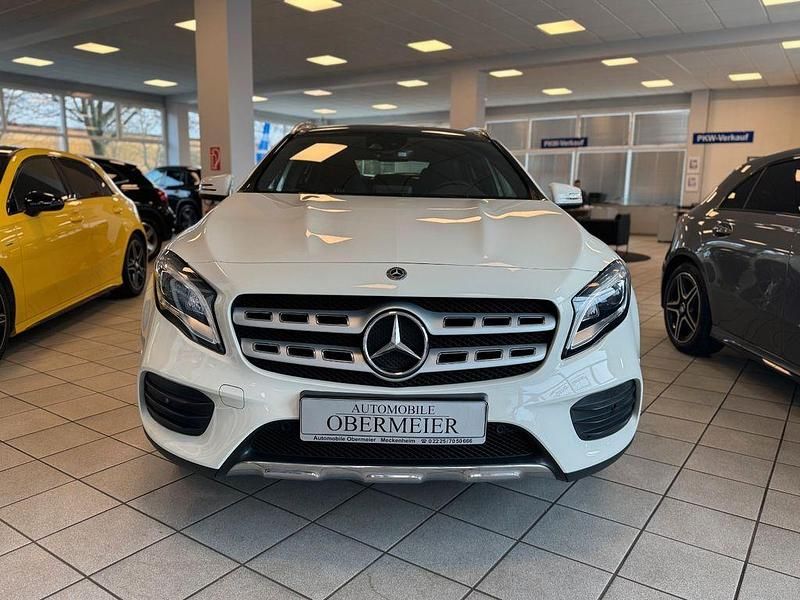 Gebraucht Mercedes GLA200 AMG 156 PS (114 kW) 2017 Weiß (calcitweiss/zirrusweiss) SUV