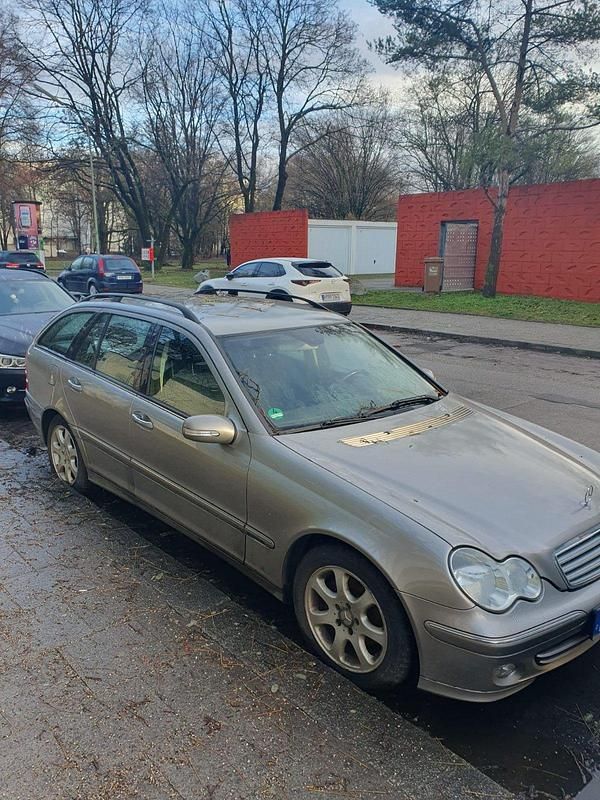 Grau Gebraucht 2005 Mercedes C200 Kombi | 1.500 € (Superpreis) - Bild 1/4