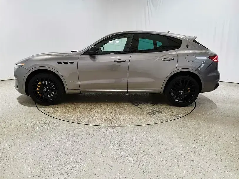 Gebraucht Maserati Levante 430 PS (316 kW) 2020 Grigio metallic SUV