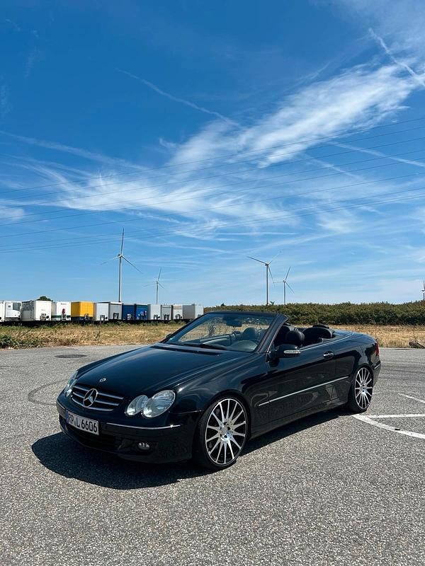 Schwarz Gebraucht 2006 Mercedes CLK280 Cabrio | 10.999 € (Fairer Preis) - Bild 1/4