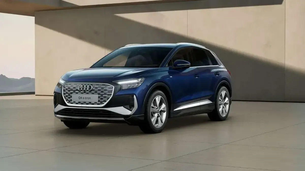 Gebraucht Audi Q4 e-tron S-Line 210 kW (286 PS) 2025 Navarrablau metallic SUV