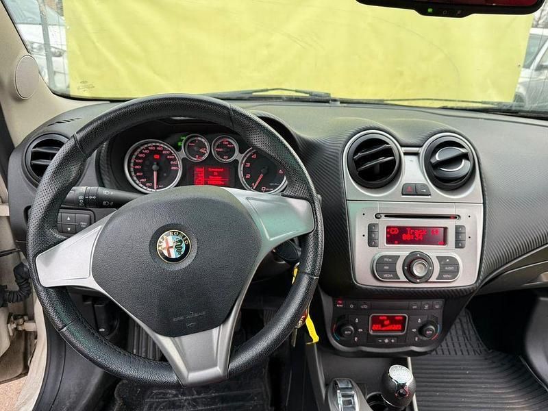 Gebraucht Alfa Romeo MiTo Turismo 86 PS (63 kW) 2013 Beige Kleinwagen