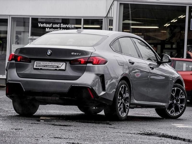 Gebraucht BMW 220 Sport Line 150 PS (110 kW) 2025 Grau Coupé