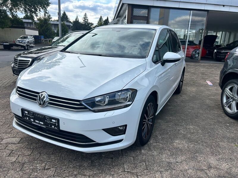 Weiß Gebraucht 2016 VW Golf Sportsvan Allstar Van / Kleinbus | 10.500 € (Fairer Preis) - Bild 1/4