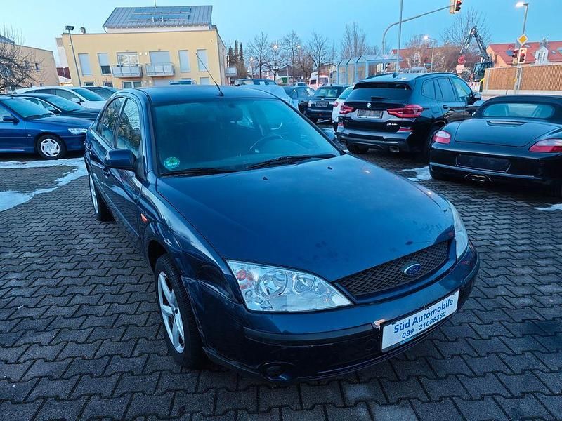 Gebraucht Ford Mondeo Ghia 125 PS (91 kW) 2002 Blau Limousine