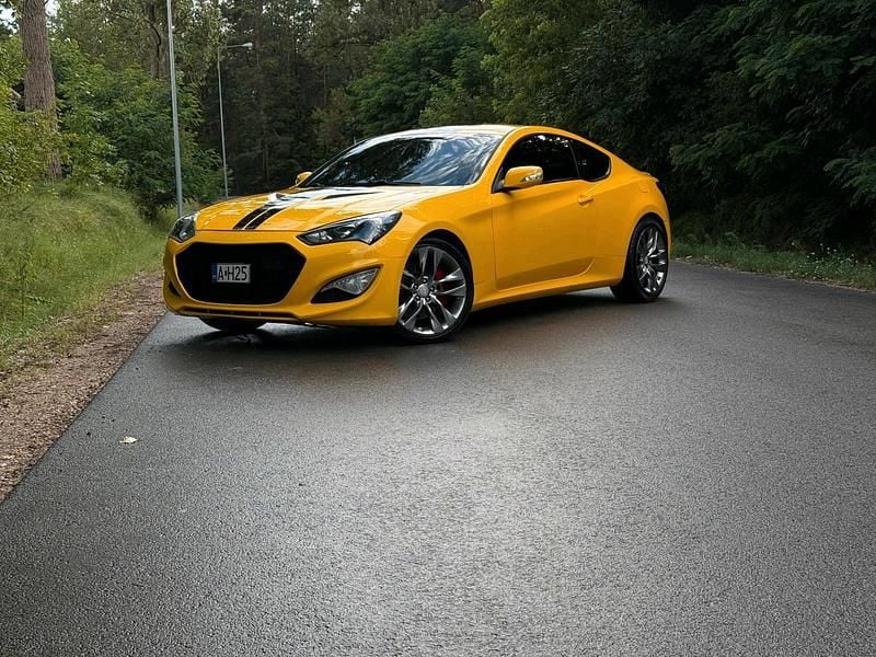Gelb Gebraucht 2015 Hyundai Genesis Coupé | 16.450 € (Etwas zu teuer) - Bild 1/3