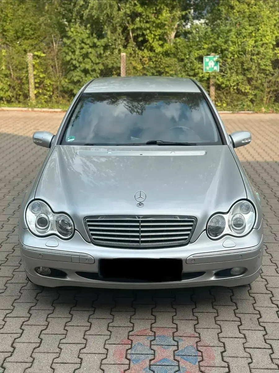 Gebraucht Mercedes C240 Elegance 170 PS (125 kW) 2003 Silber Limousine