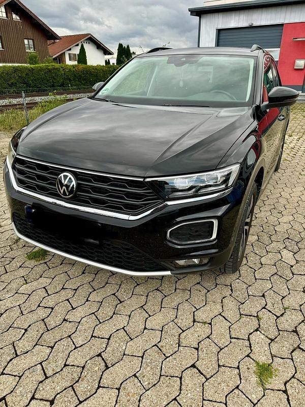 Gebraucht VW T-Roc Active 116 PS (85 kW) 2021 Schwarz SUV