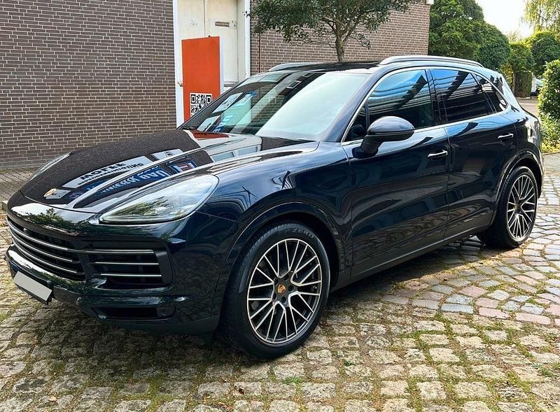 Second-hand Porsche Cayenne 340 CP (250 kW) 2018 Albastru SUV
