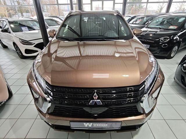 Gebraucht Mitsubishi Eclipse Cross Plus 188 PS (138 kW) 2022 M) (braun SUV