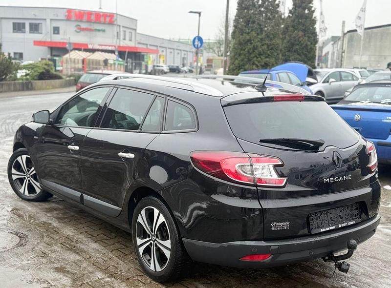 Gebraucht Renault Mégane III Bose Edition 110 PS (80 kW) 2011 Schwarz Limousine