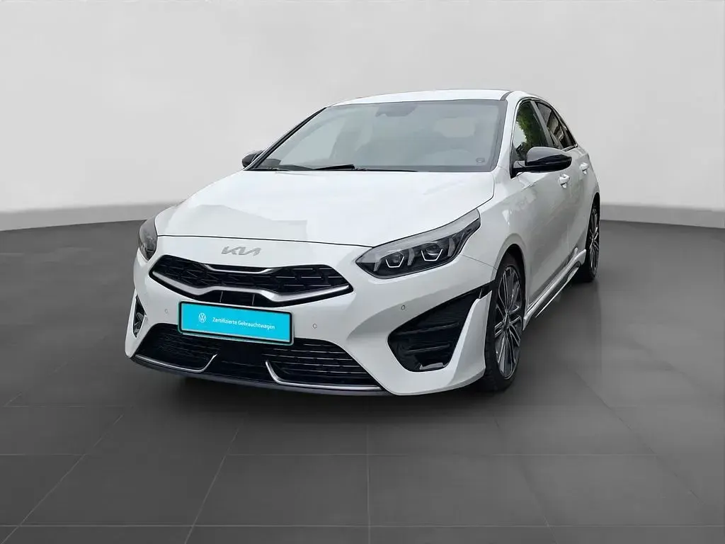 Gebraucht Kia Ceed GT GT-Line 160 PS (117 kW) 2023 Weiß Limousine